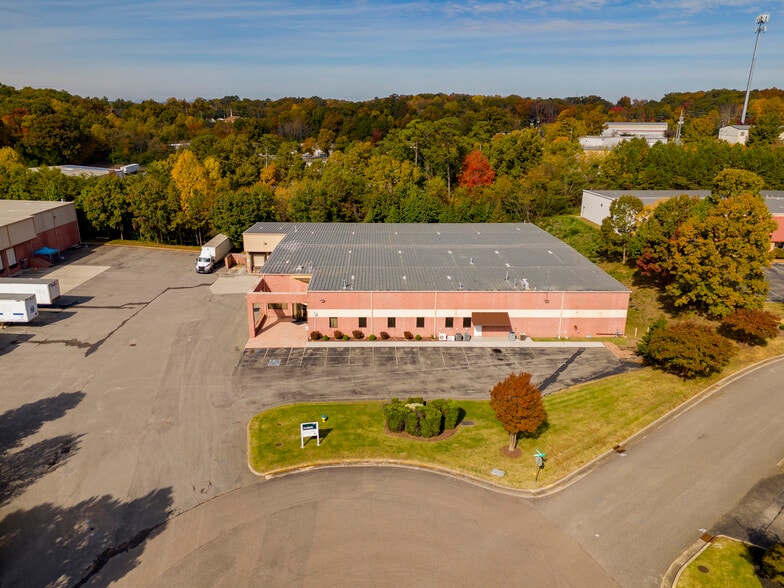 1470 E Weisgarber Rd, Knoxville, TN à louer - Photo du bâtiment - Image 1 de 37