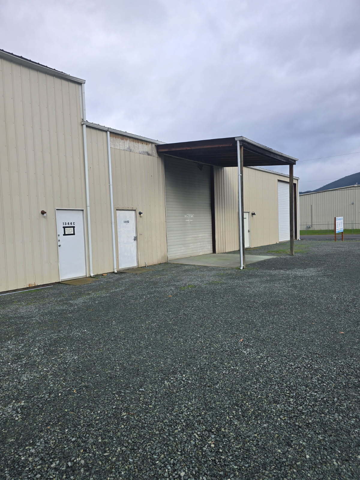 1344 Brookside Blvd, Grants Pass, OR for lease Building Photo- Image 1 of 5