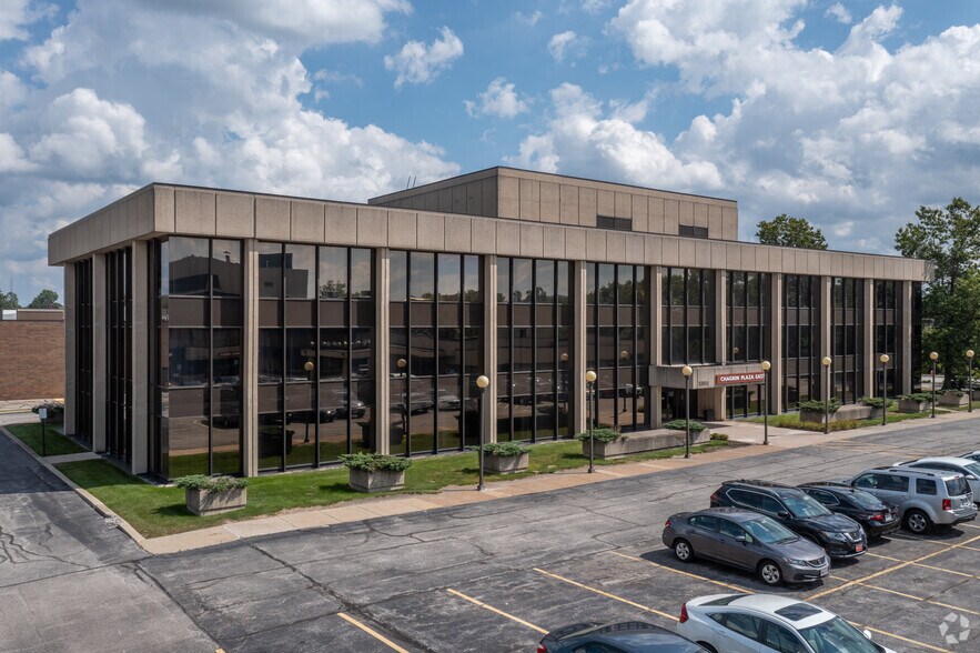 23811 Chagrin Blvd, Beachwood, OH for sale - Building Photo - Image 2 of 6