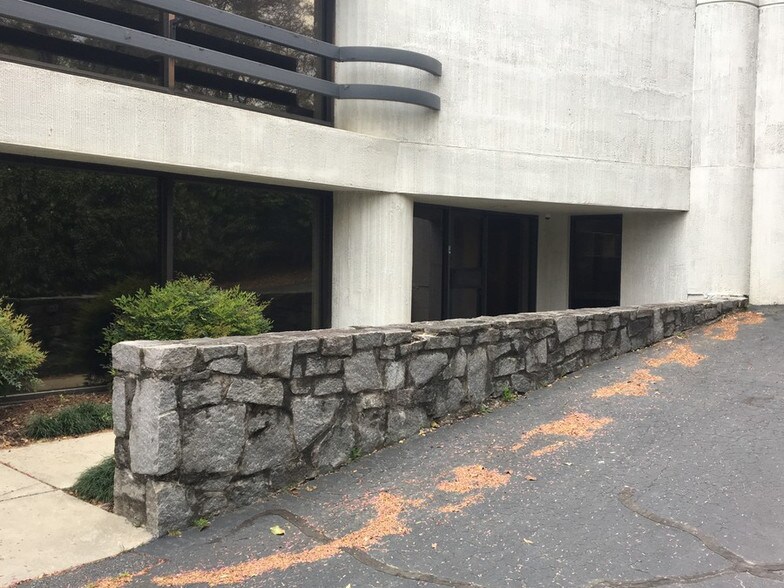 700 Antone St NW, Atlanta, GA à vendre - Photo du bâtiment - Image 2 de 5