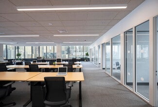 448 N LaSalle Dr, Chicago, IL for lease Interior Photo- Image 2 of 10