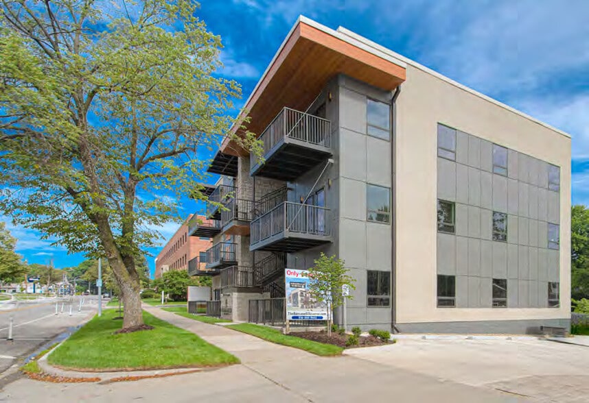 200 W Gregory Blvd, Kansas City, MO for sale - Building Photo - Image 3 of 10