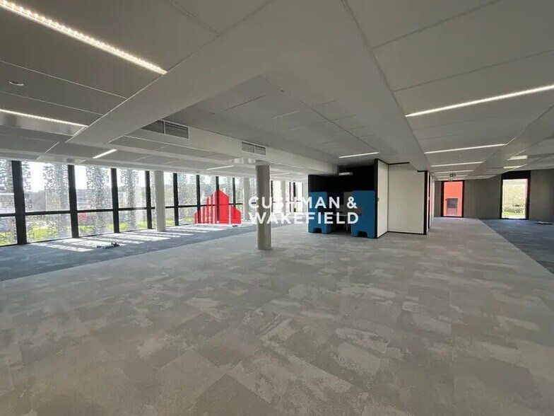 Bureau dans Ramonville-Saint-Agne à louer - Photo du bâtiment - Image 2 de 11