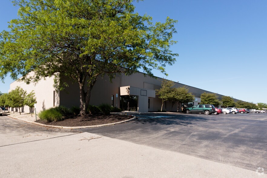 5635-5759 W 80th St, Indianapolis, IN à louer - Photo du bâtiment - Image 2 de 2