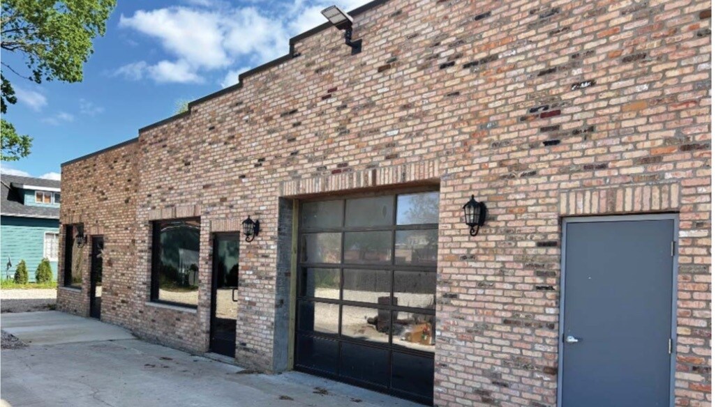 341-343 Lincolnway hwy, South Bend, IN for lease Building Photo- Image 1 of 18