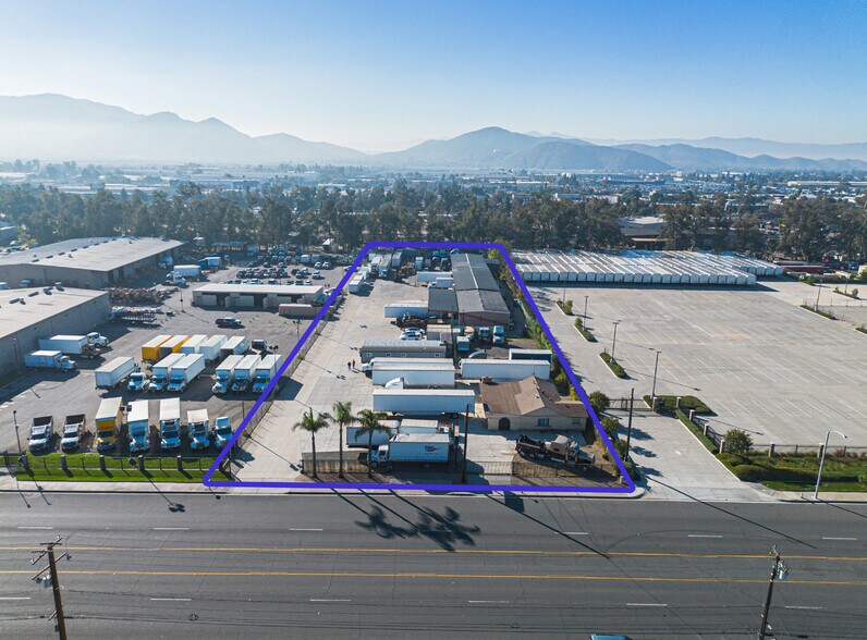 15405 Valley Blvd, Fontana, CA à louer - Aérien - Image 3 de 19