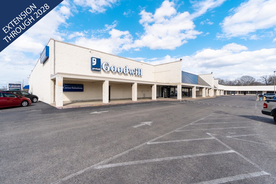 1320-1328 S Highland Ave, Jackson, TN à vendre - Photo du bâtiment - Image 2 de 15