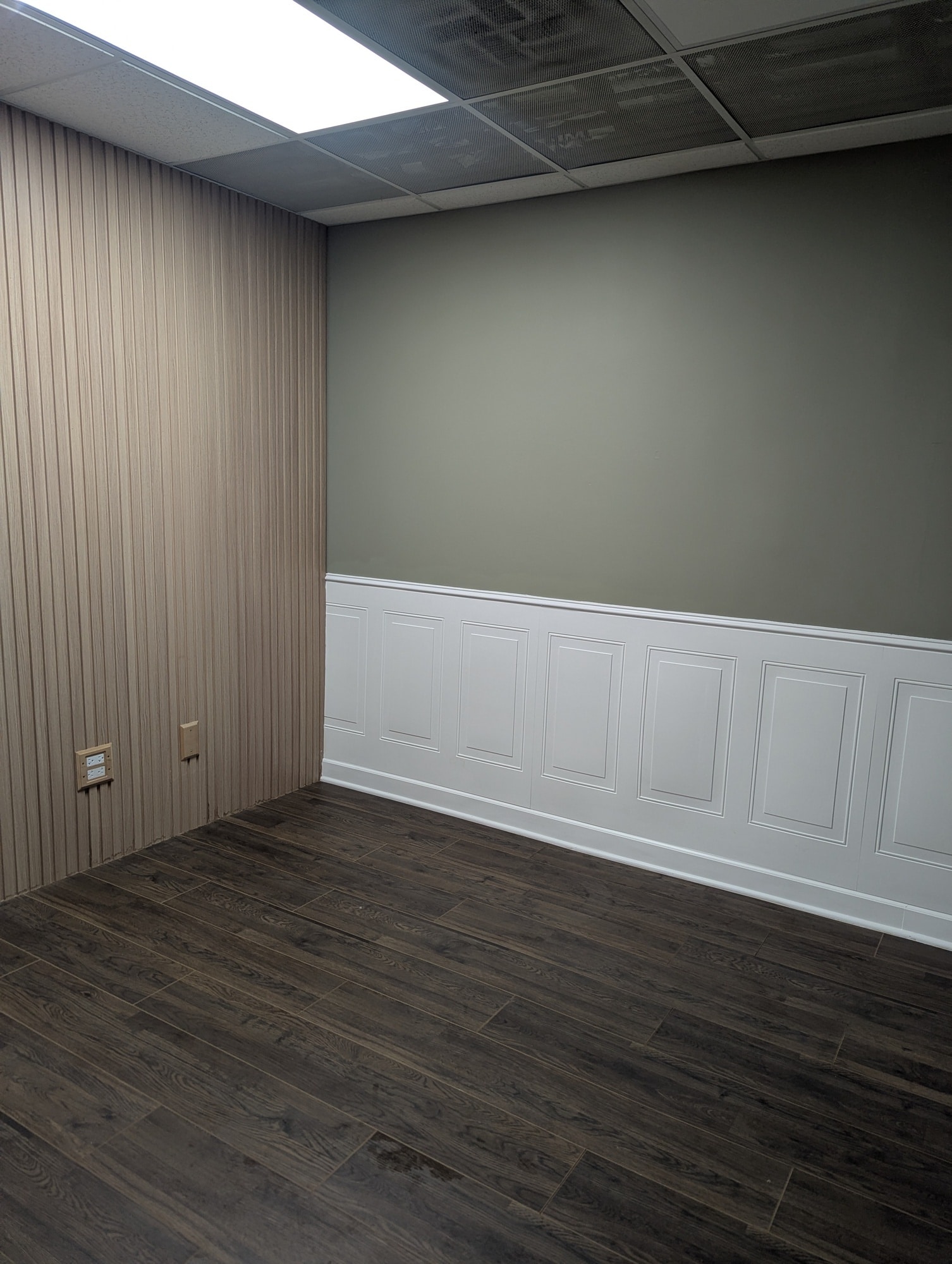 533 W North Ave, Elmhurst, IL for sale Interior Photo- Image 1 of 3