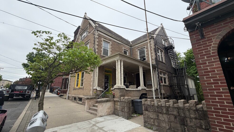 78 S Main St, Phillipsburg, NJ à vendre - Photo du bâtiment - Image 3 de 34