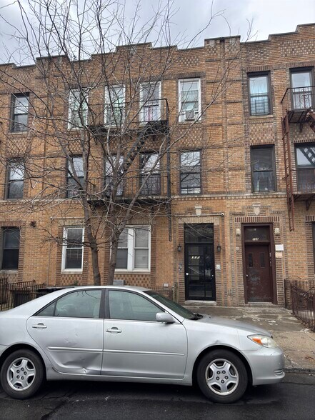 335 E 34th St, Brooklyn, NY à vendre - Photo du bâtiment - Image 2 de 2