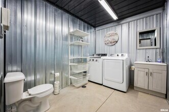1202 9th St, Lacon, IL for lease Interior Photo- Image 1 of 6