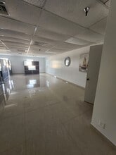 11575 US Route 1, Palm Beach Gardens, FL for lease Interior Photo- Image 2 of 13