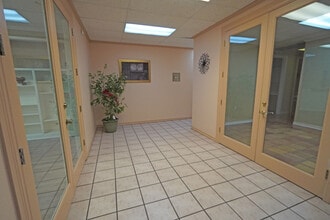 16410 Blanco Rd, San Antonio, TX à vendre Photo intérieure- Image 2 de 4