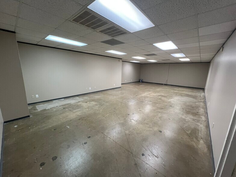9776 Whithorn Dr, Houston, TX for lease - Building Photo - Image 2 of 73