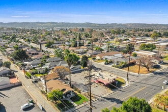 5065 Riverside Dr, Chino, CA à louer Photo intérieure- Image 2 de 11