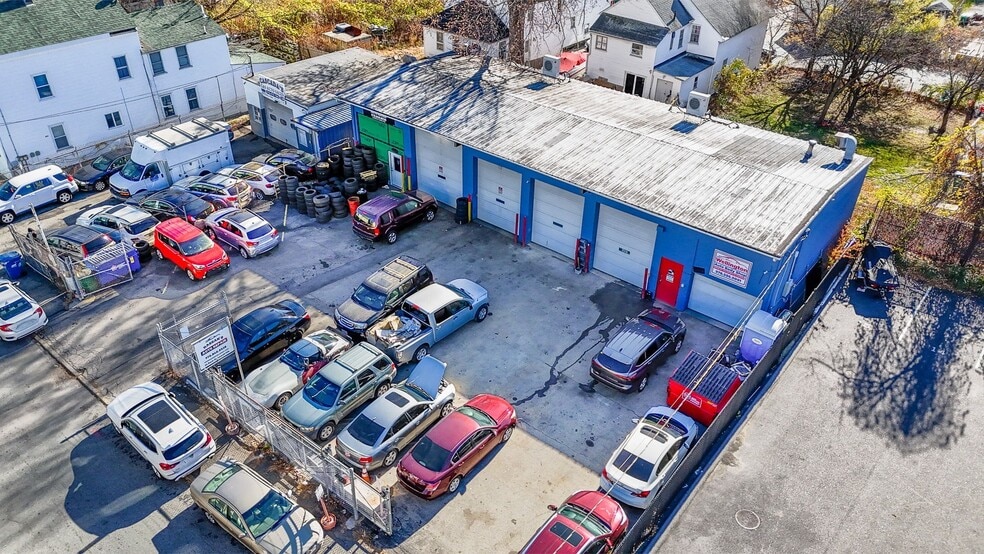 34 Rock St, Lowell, MA for sale - Building Photo - Image 2 of 14