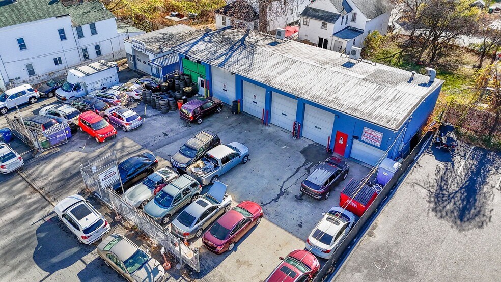 34 Rock St, Lowell, MA à vendre - Photo du bâtiment - Image 2 de 14