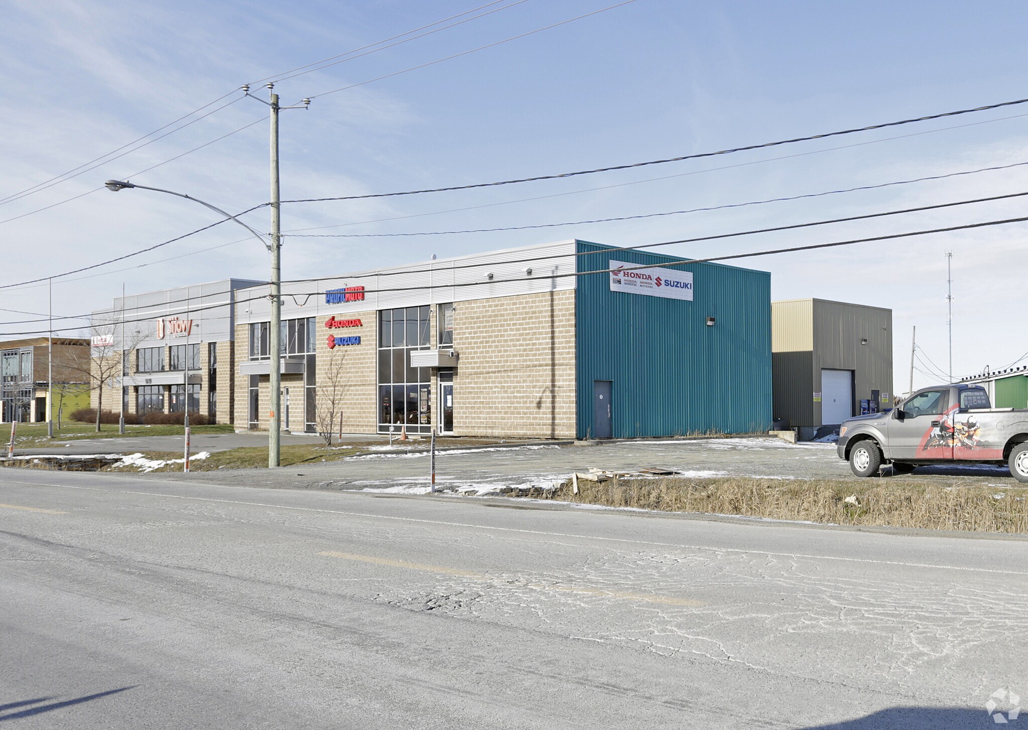 Condos Industriels - Beloeil portfolio of 2 properties for sale on LoopNet.ca Building Photo- Image 1 of 2