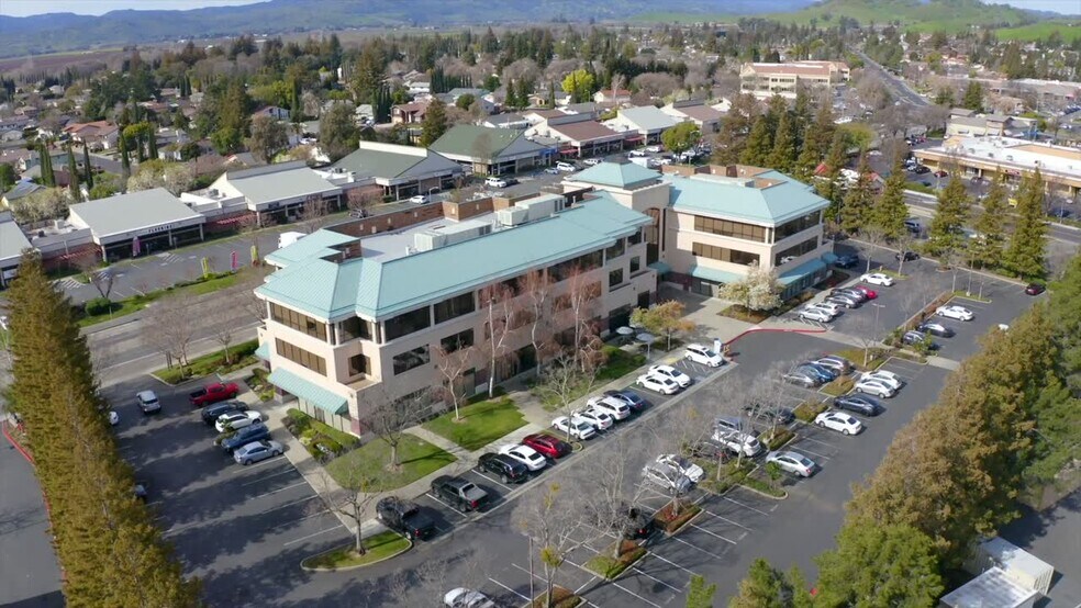 1300 Oliver Rd, Fairfield, CA à louer - Vidéo sur l’inscription commerciale - Image 2 de 8