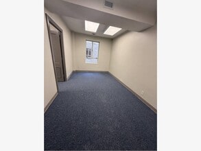 121 S Broadway Ave, Tyler, TX for lease Interior Photo- Image 1 of 3