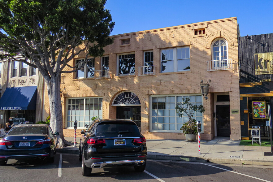 119 N Larchmont Blvd, Los Angeles, CA for sale - Building Photo - Image 1 of 1