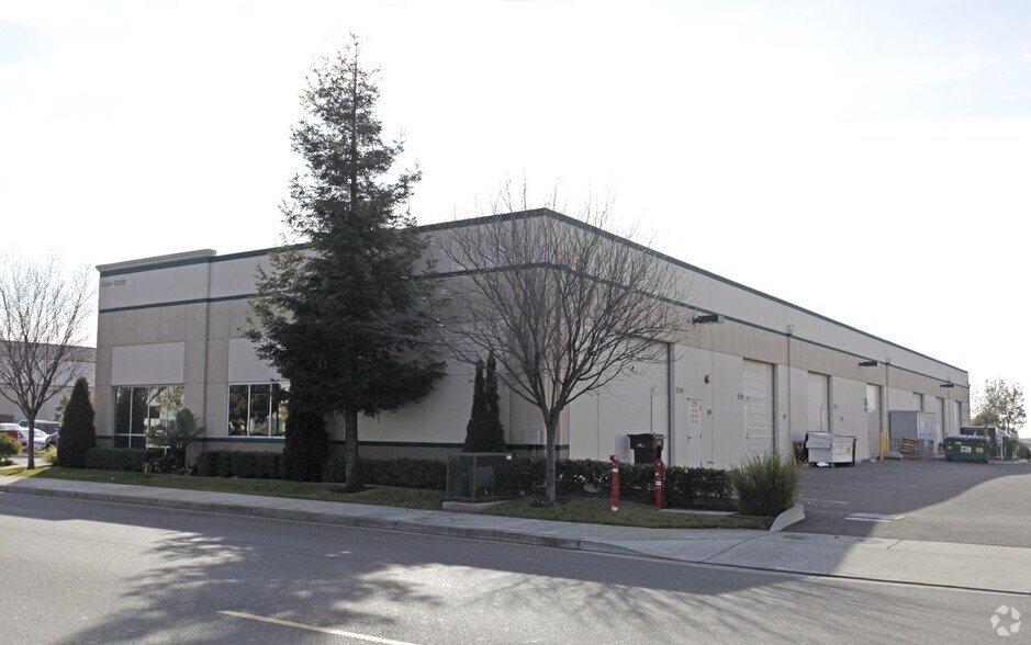 3330 Arden Rd, Hayward, CA à vendre - Photo du bâtiment - Image 2 de 19