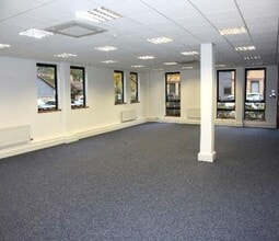 Trinity Way, Banbury for lease Interior Photo- Image 2 of 2