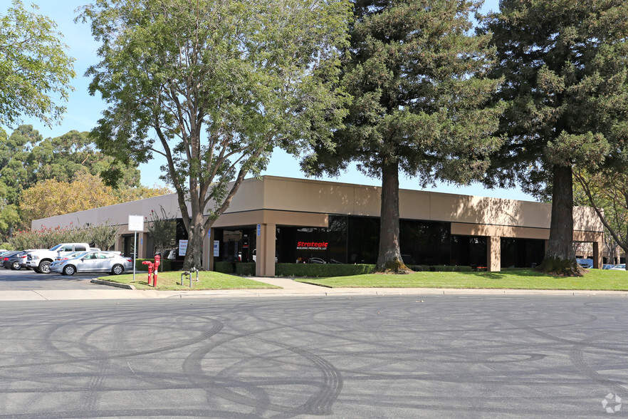 10940-10990 Bigge St, San Leandro, CA for lease - Building Photo - Image 1 of 9