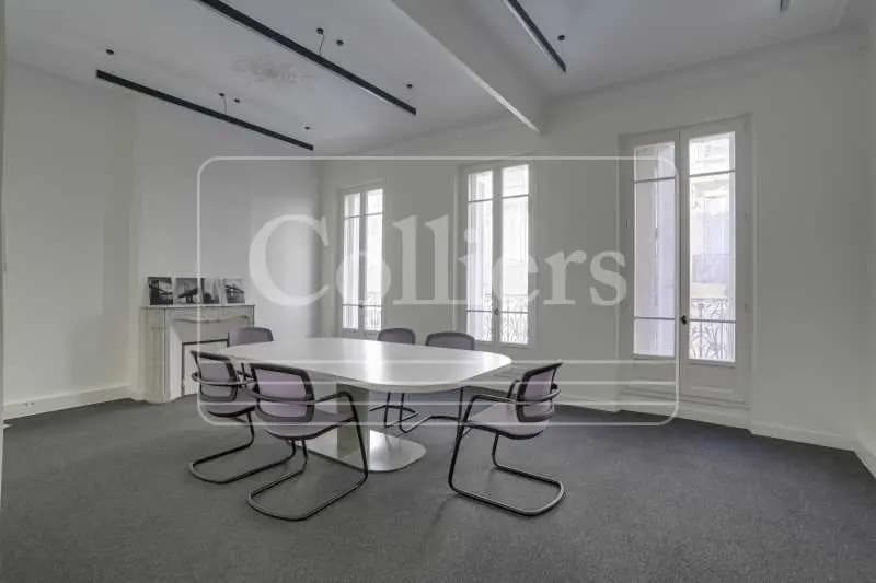 Office in Marseille for lease - Interior Photo - Image 3 of 6