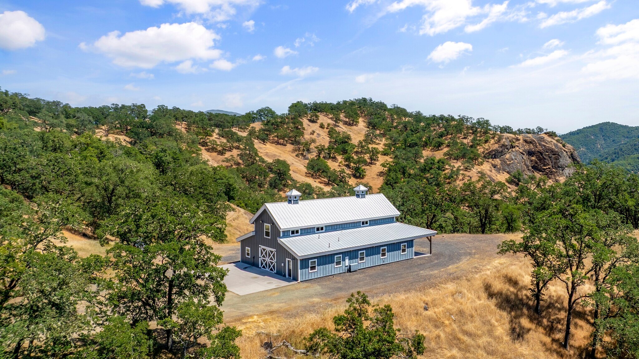 2371 McNab Ranch Rd, Ukiah, CA for sale Primary Photo- Image 1 of 69