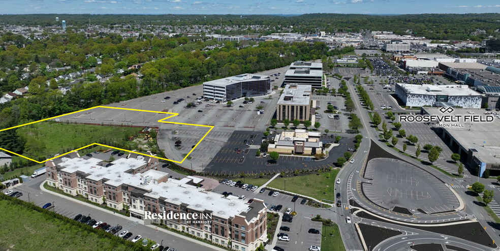 Garden City Plaza, Garden City, NY for lease - Primary Photo - Image 1 of 5