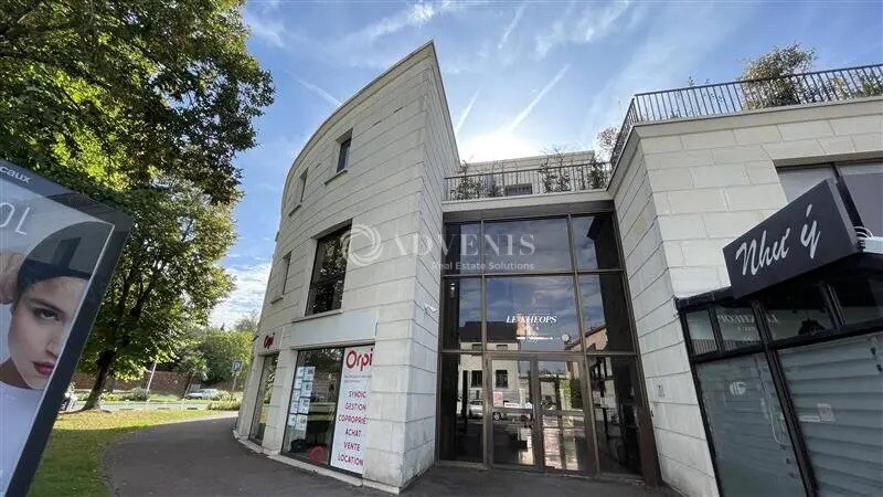 Bureau dans Torcy à louer - Photo du bâtiment - Image 3 de 11