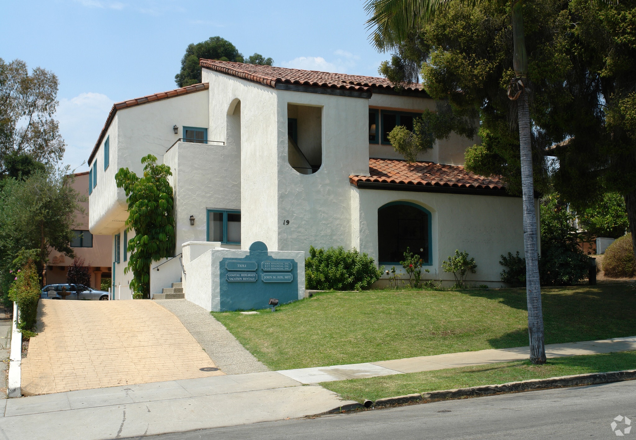 19 E Mission St, Santa Barbara, CA for lease Primary Photo- Image 1 of 3