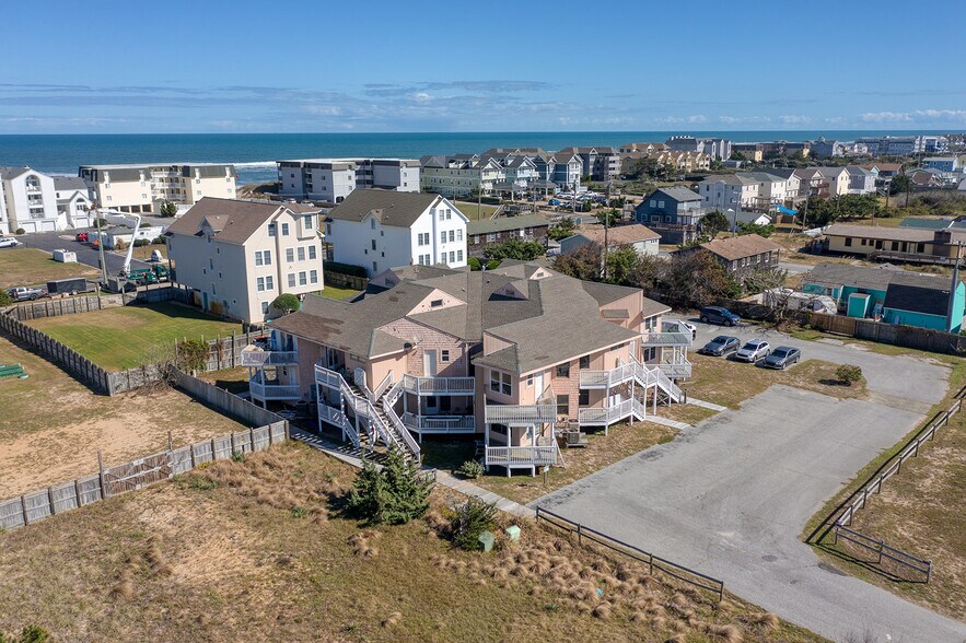 1711 Bobby Lee Trl, Kill Devil Hills, NC à vendre - Photo du bâtiment - Image 2 de 23