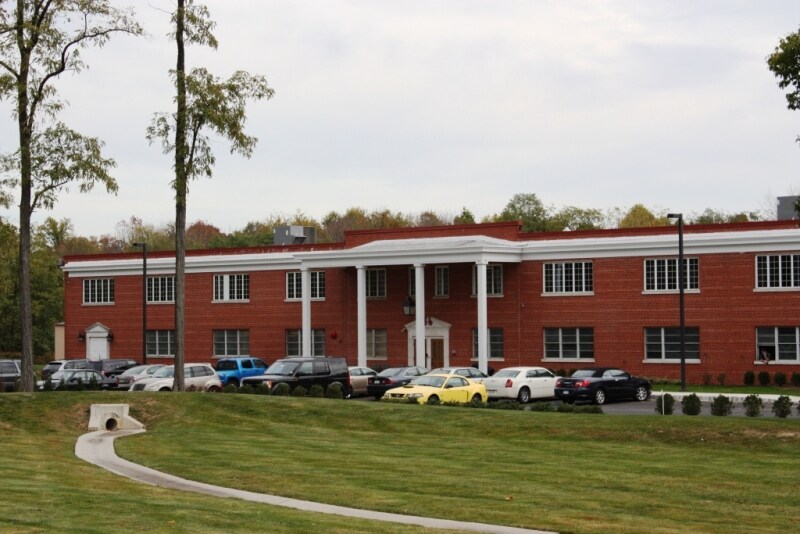 370 Sullivan Way, Ewing, NJ à louer - Photo du bâtiment - Image 2 de 8