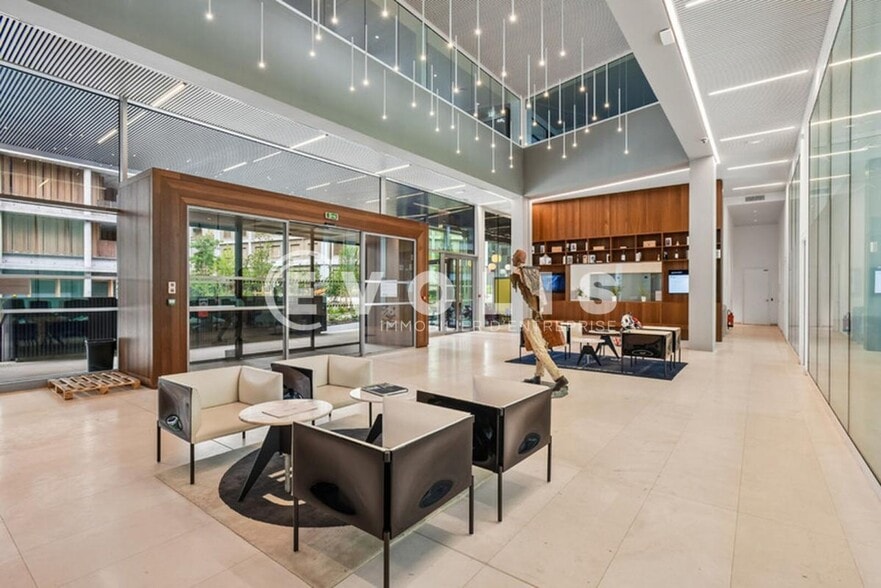7-15 Rue Gerda Taro, Paris for lease - Lobby - Image 2 of 28