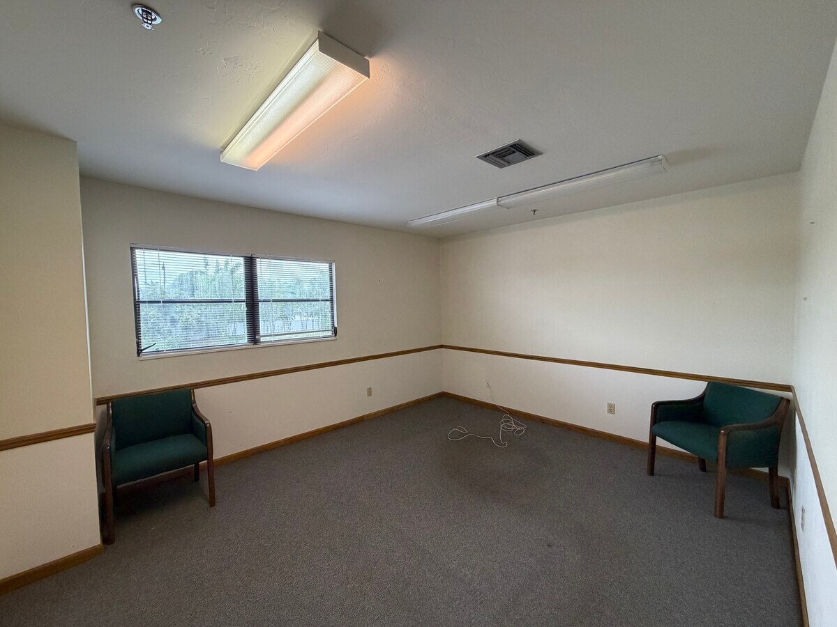 1430 Royal Palm Square Blvd, Fort Myers, FL 33919 - Unit 104 - - Interior Photo - Image 1 of 7
