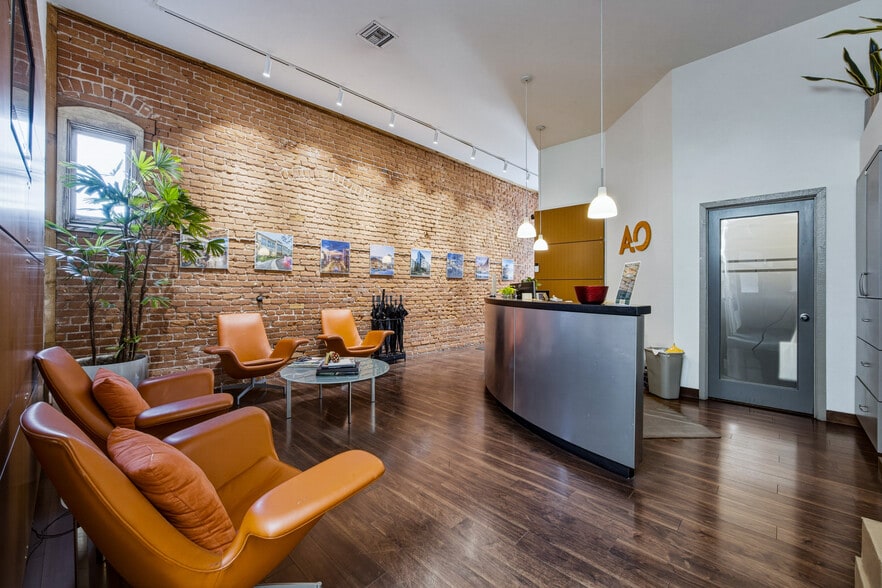 144 N Glassell St, Orange, CA à louer - Photo intérieure - Image 2 de 16