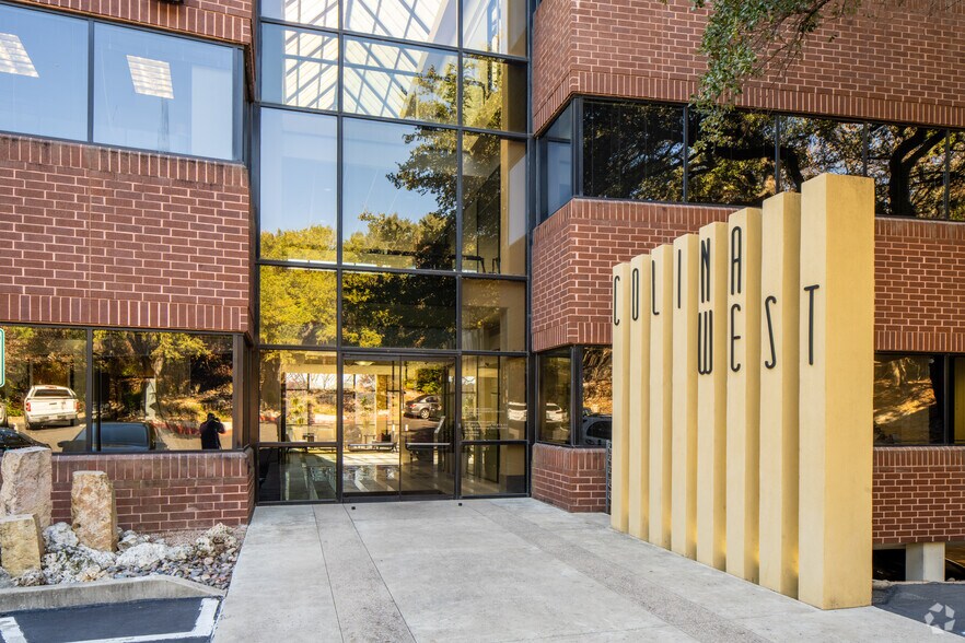 8834 N Capital of Texas Hwy, Austin, TX à louer - Photo du bâtiment - Image 3 de 42