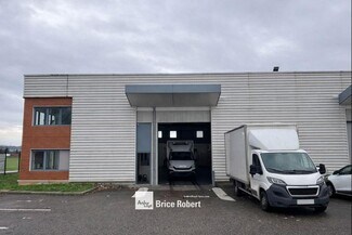 Plus de détails pour Local d'activités à louer