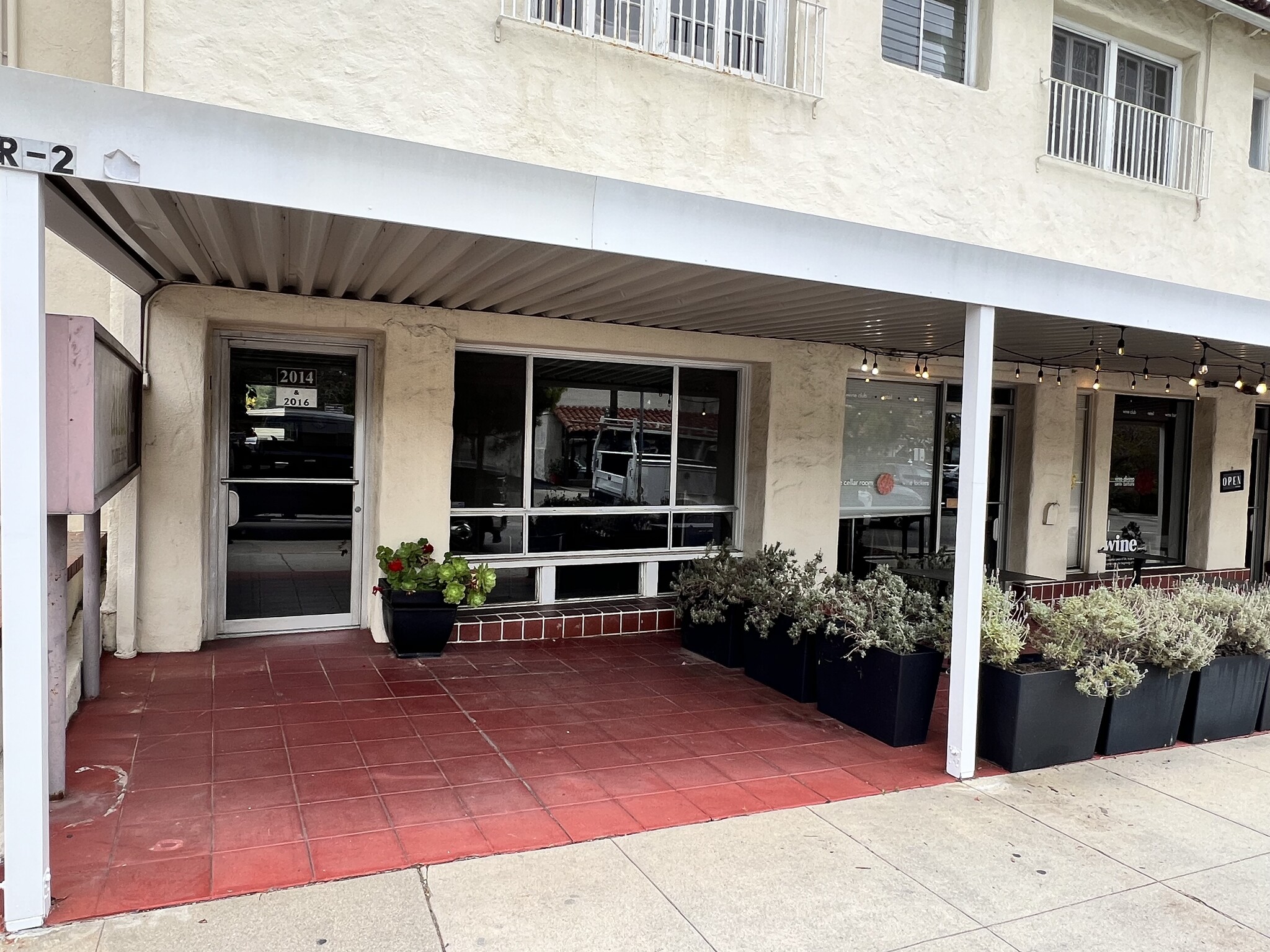 2016 De La Vina Street st, Santa Barbara, CA for lease Building Photo- Image 1 of 15