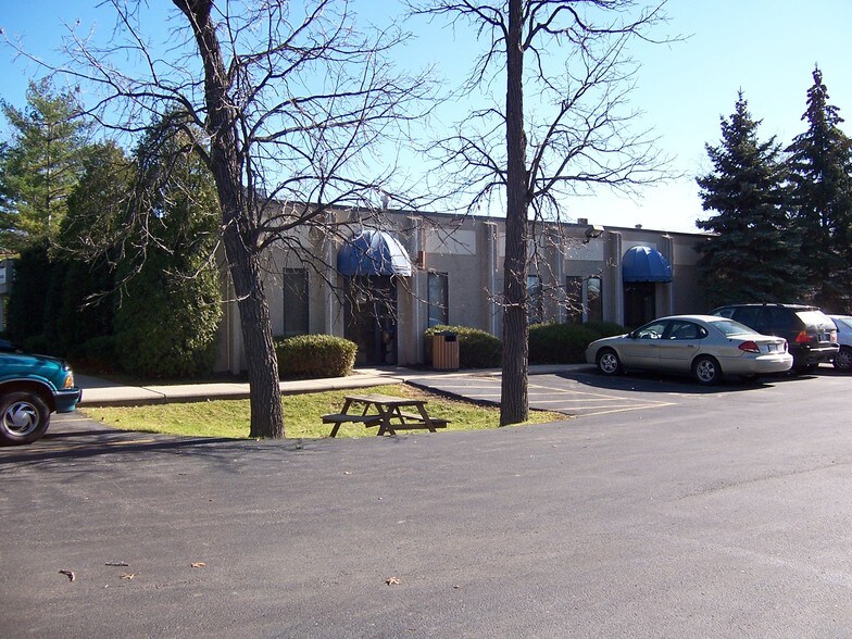 214 Washington St, Ingleside, IL à vendre - Photo principale - Image 1 de 1