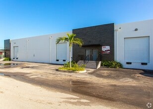 3465 NW 71st Ter, Miami, FL for lease Interior Photo- Image 2 of 7