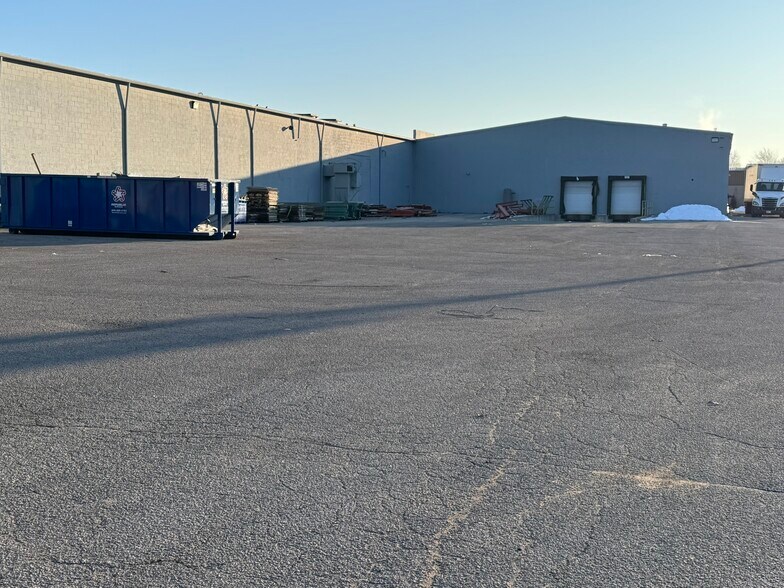 57784 County Road 3, Elkhart, IN à louer - Photo du bâtiment - Image 3 de 10