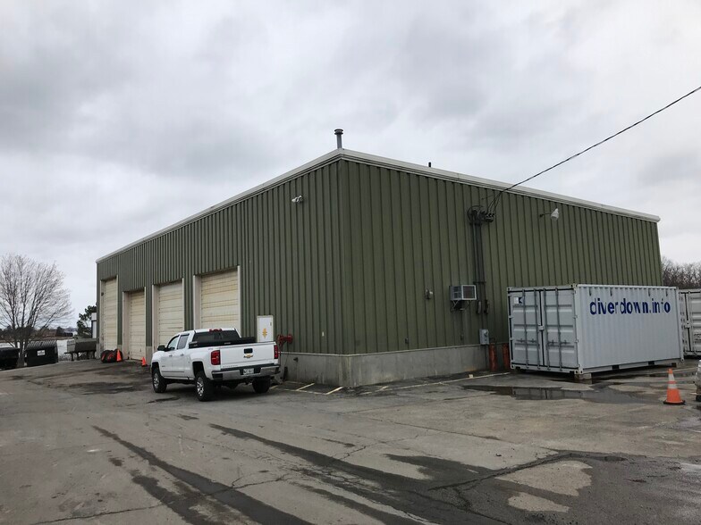 415 Presumpscot St, Portland, ME à louer - Photo du bâtiment - Image 2 de 2