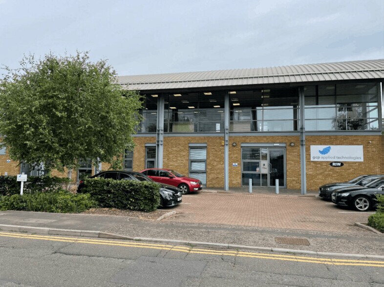 487-488 Ipswich Rd, Slough à louer - Photo du bâtiment - Image 2 de 12