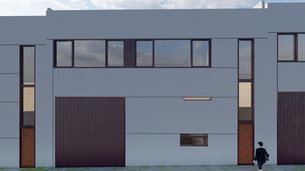 Calle de Emilio Alzamora, 48, Leganés, Madrid for lease - Building Photo - Image 2 of 4