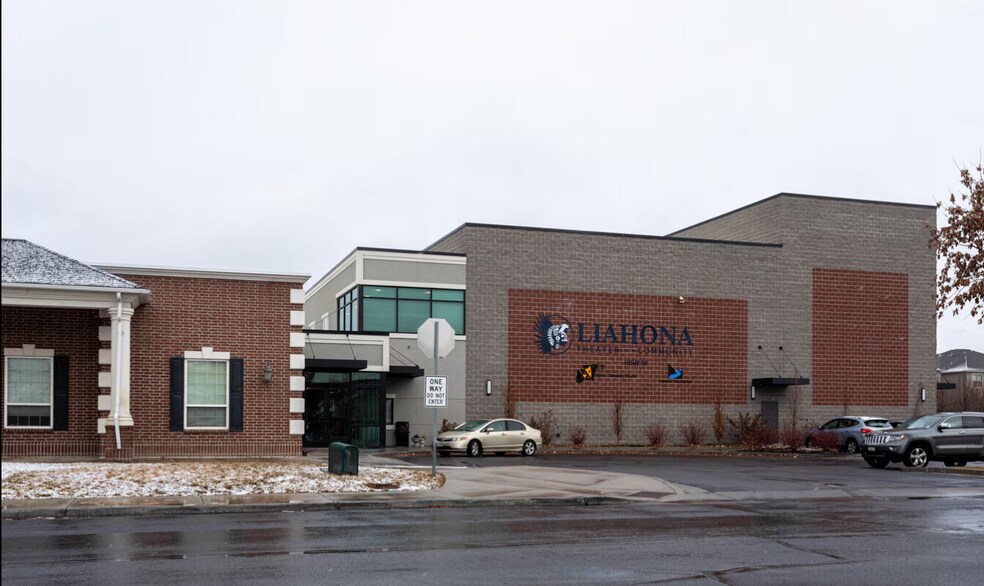 2464 W 450 S, Pleasant Grove, UT à vendre - Photo du bâtiment - Image 3 de 5