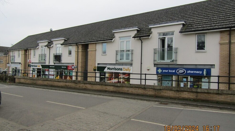 2-4 Applegate Mews, Sudbury à vendre - Photo du bâtiment - Image 2 de 4