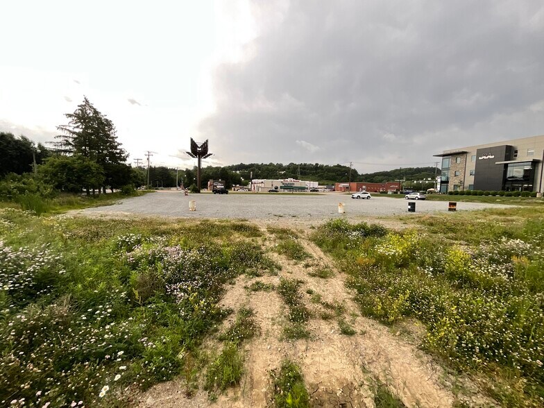 6542 US-22, Delmont, PA à vendre - Photo du bâtiment - Image 2 de 13
